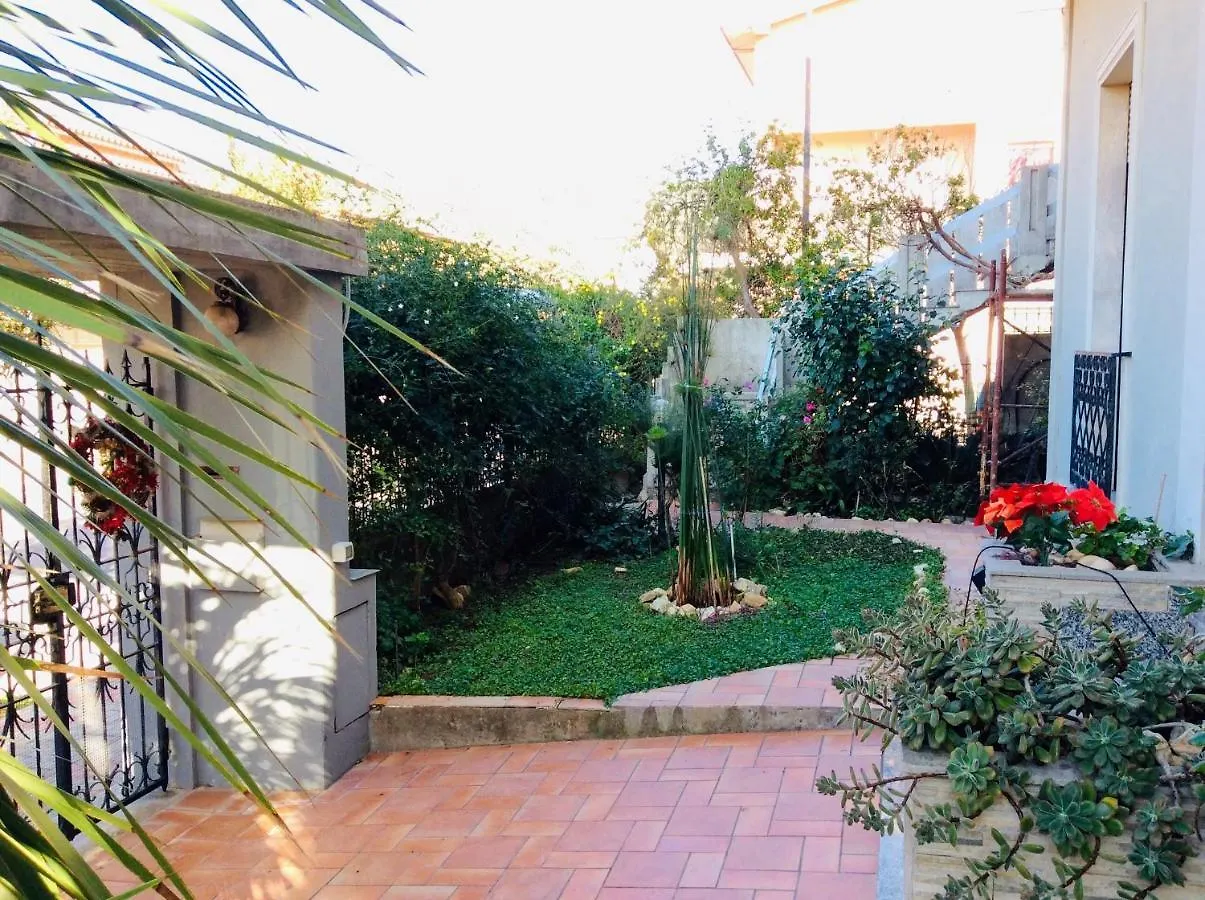 Casa Vacanze Sole e Mare Teulada 0*,